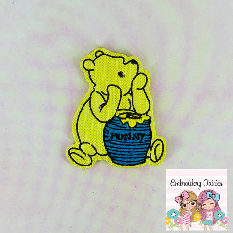 Vintage Pooh Feltie Design
